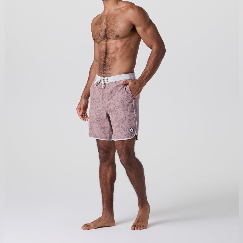 Vuori Cruise Boardshort 7" in Zion Rose Water Lily